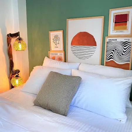 Tiyoho - Modern & Cozy In Beyoglu, Brand New Apartment Istanbul
